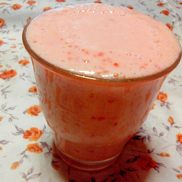 桃とトマトの豆乳ヨーグルトジュース